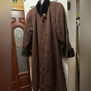 Women’s 8 petite long wool jacket with faux fur